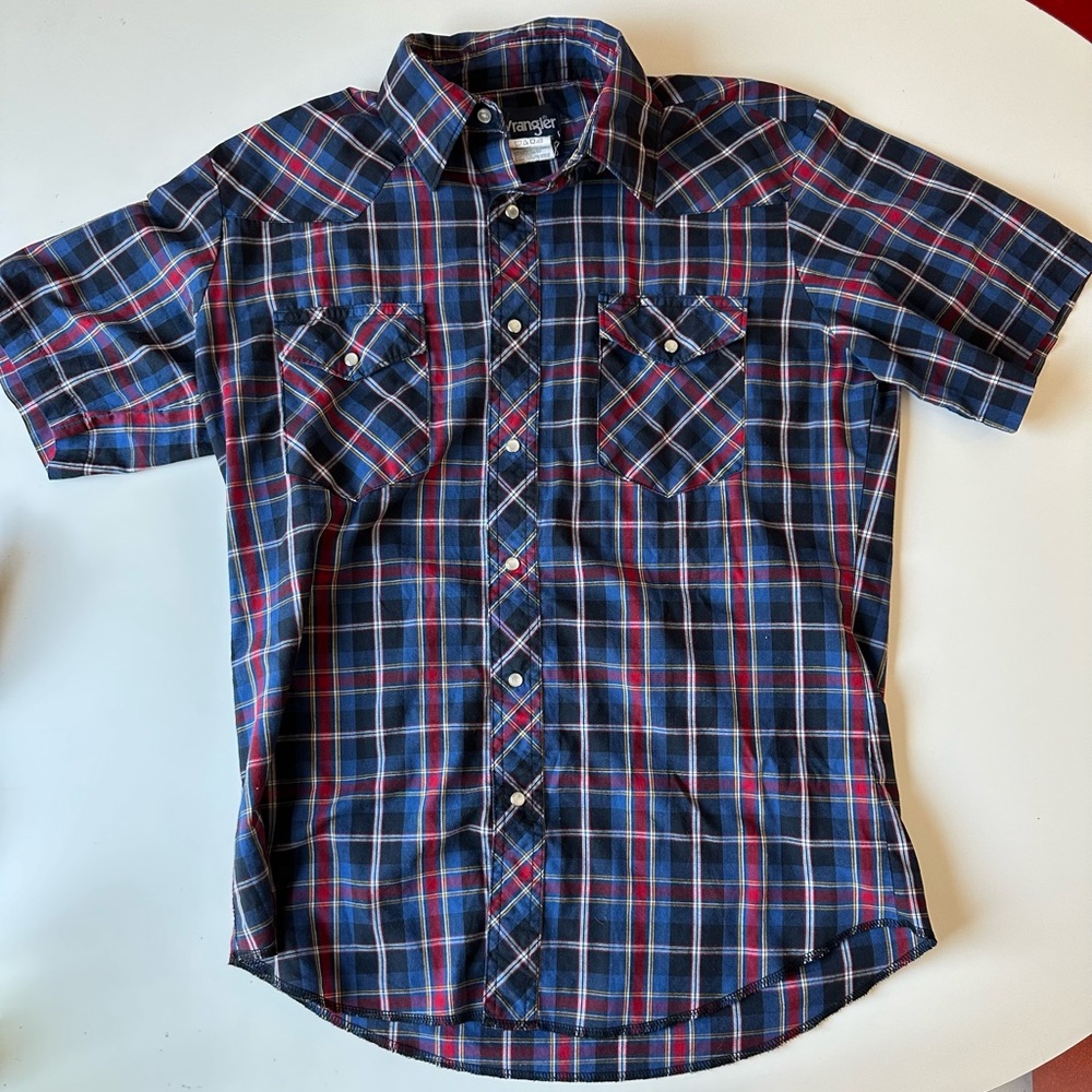 Men’s vintage wrangler, country, western shirt, pearl snap button up